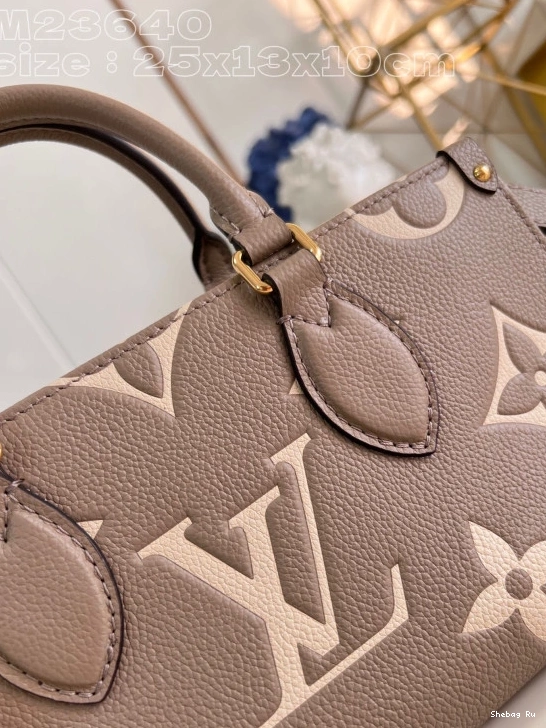 VUITTON LOUIS East West ONTHEGO 0723
